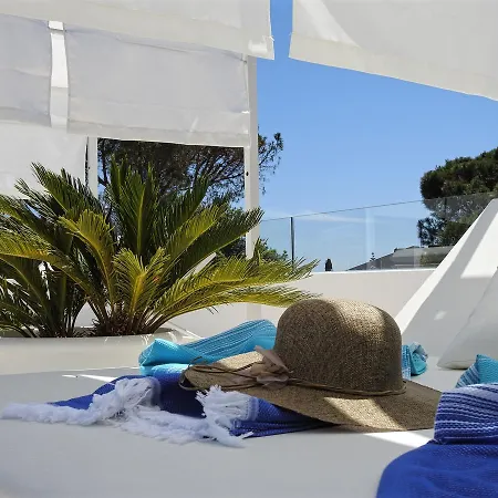 Blizz Boutique Hotel *