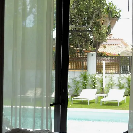 Blizz Boutique Hotel